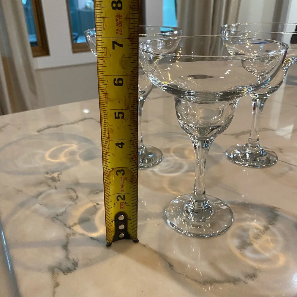 Set of 4 Clear Glass Margarita Cocktail Style Stemmed Glasses